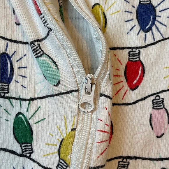 Hanna Andersson 2-Way Zip “Bright Bulbs” Footie PJs - Picture 4 of 4